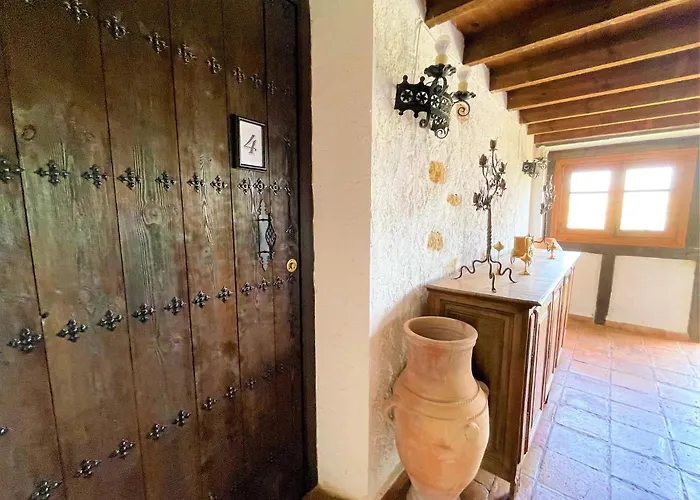 לינה וארוחת בוקר Casa Alta 3*