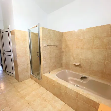 Casa Alta Bed & Breakfast 2*